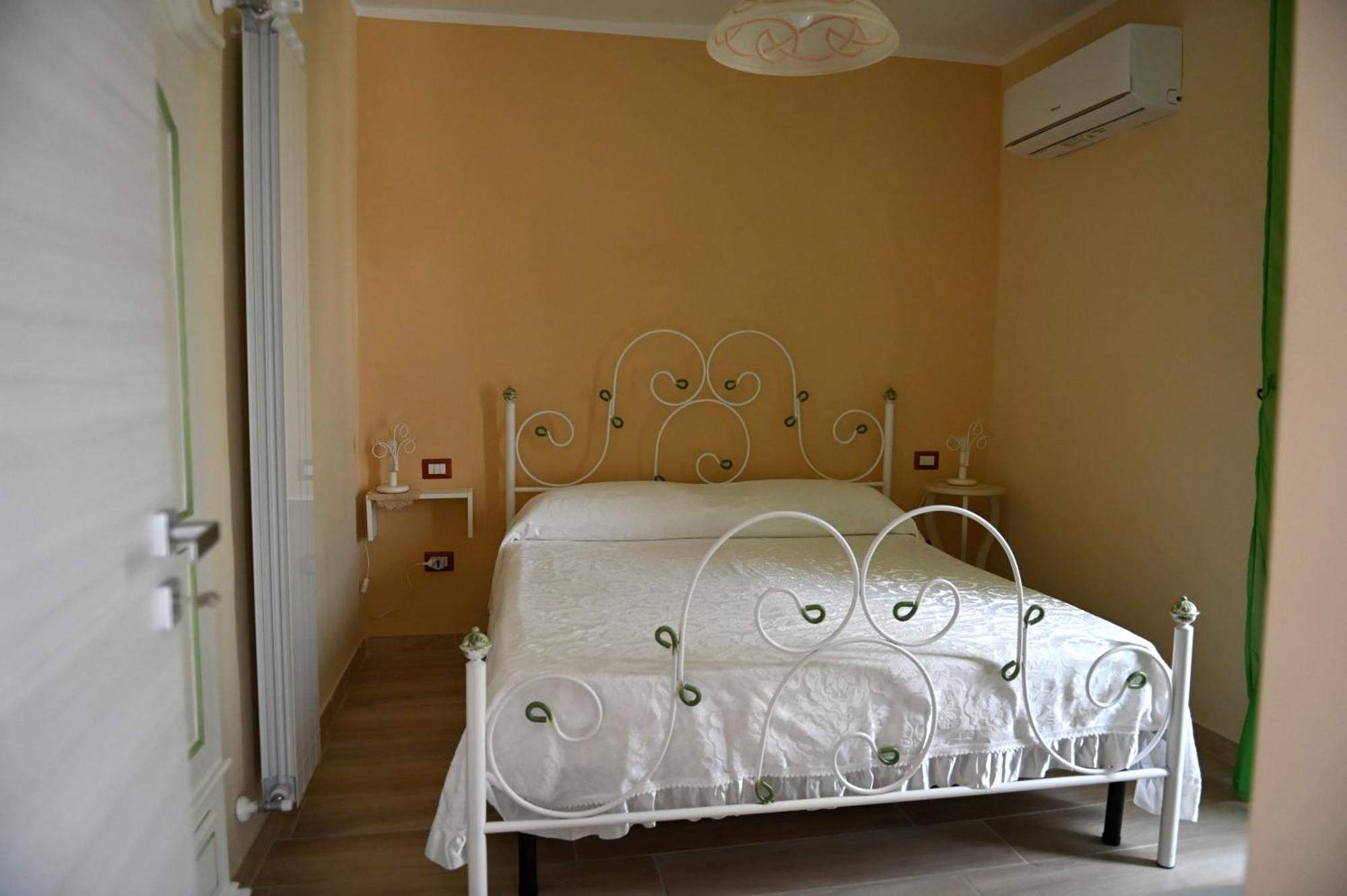 Mandevilla Home Caiazzo Ngoại thất bức ảnh